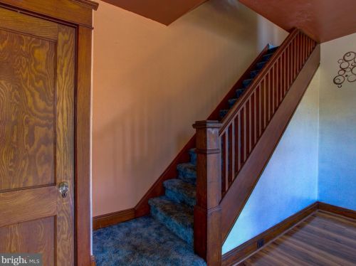 737 28th St, Harrisburg PA 17111-1127 exterior