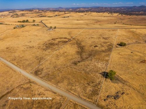 3513 Hokan Ln, Wheatland, CA 95692-9481