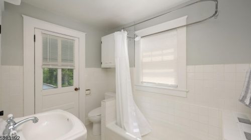 235 Seneca Pl, Westfield NJ  07090-4348 exterior