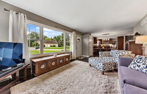 241 Krouser Dr, Valpo, IN 46385-5322