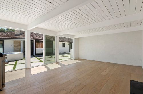 8 Celine Dr, Santa Barbara CA  93105-1911 exterior