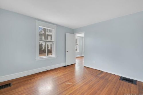 80 Prospect St, Middletown CT  06457-2624 exterior