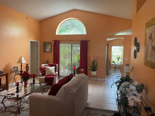 113 Lancer Oak Dr, Apopka, FL 32712-2339