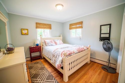 46 King Philip Rd, South Kingstown RI  02882-1102 exterior