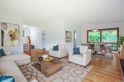 4 Willows Ln, White Plains, NY 10605-4212