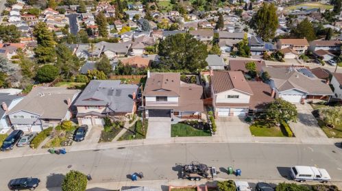 16624 Selby Dr, San Leandro CA  94578-1236 exterior