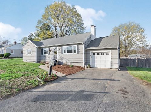 64 Butler Ave, Maynard, MA 01754-1447