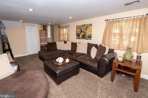 188 Windsor Ave, Southampton PA  18966-3334 exterior