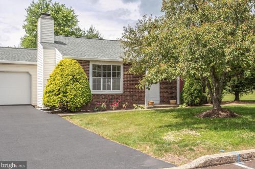1301 Fairbourne Ct, Lansdale, PA 19446-4366