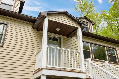 52 Candle Hill Rd, Danbury, CT 06812-2415