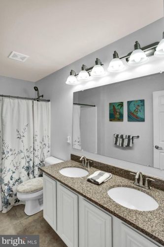 4 Ledgestone Dr, Siddonsburg PA  17019-9805 exterior