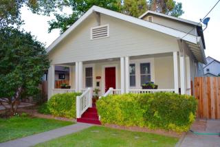 836 52nd St, Sacramento, CA 95819-3524