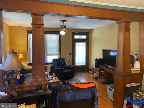 311 Main St, Camp Hill, PA 17011-6333