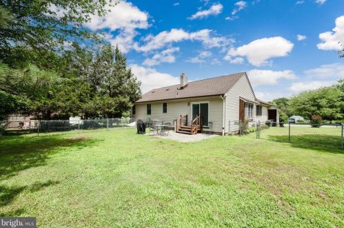 6 Pendleton Dr, Berlin Boro NJ  08009-9672 exterior