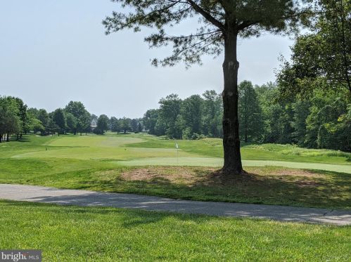 5936 Amber Ridge Rd, Haymarket VA  20169-2620 exterior