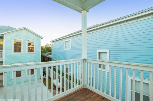 1427 Fairview Cir, Kissimmee FL 34747-6775 exterior