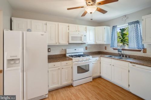 5624 Reardon Ln, Woodbridge VA  22193-3756 exterior