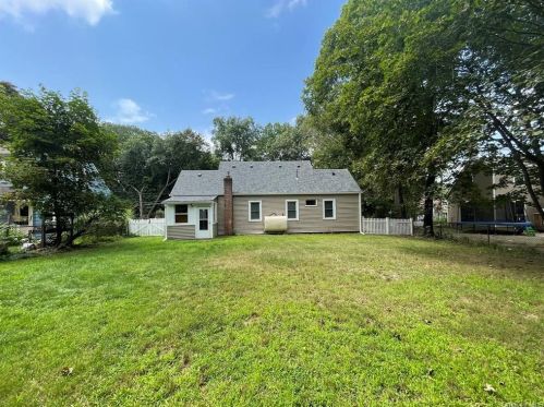 18 Cedar Ln, Poughkeepsie NY  12601-1147 exterior