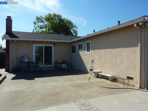 268 Royce Way, West Pittsburg CA  94565-4700 exterior
