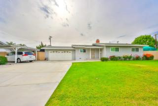 2831 Hemlock Pl, Fullerton, CA 92835-2813
