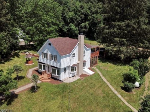 566 Stonetown Rd, Skyline Lakes NJ  07456-1311 exterior