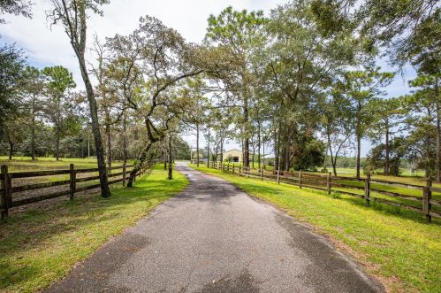 15950 Sam C Rd, Brooksville, FL 34613-6134