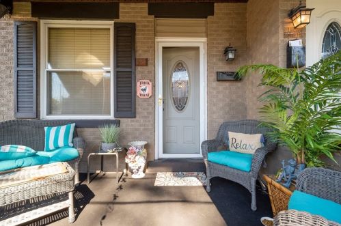 321 Boyleston St, Ambridge, PA 15003-2229