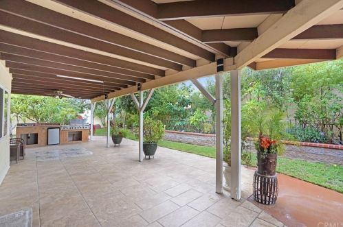 1104 Teakwood Ave, Rialto CA  92376-8754 exterior