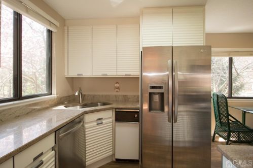 501 Sayre Dr, Princeton NJ  08540-5855 exterior