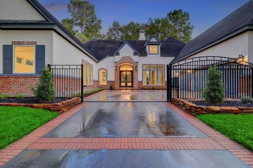 22 New Green Ct, Humble, TX 77339-5324