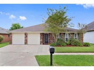 59 Normandy Dr, Kenner, LA 70065-2071