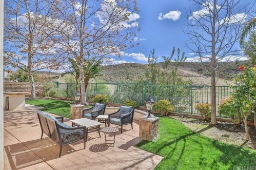 4110 Eagle Flight Dr, Simi Valley CA 93065-0225 exterior