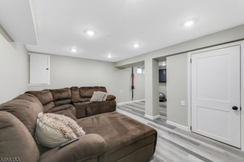 36 Martine Ave, Fanwood NJ  07023-1329 exterior