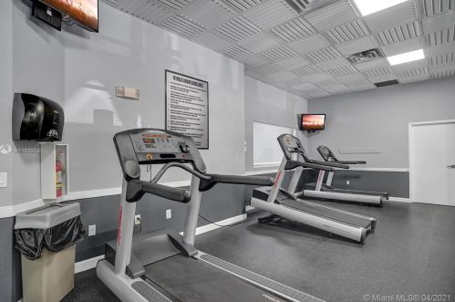 1885 139 Ter, Hollywood FL  33028-2837 exterior