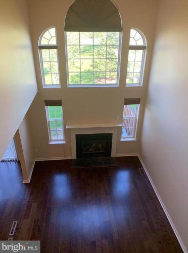802 Rosehill Dr, Norristown, PA 19406-1789