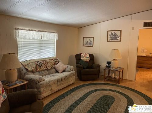 69521 Parkside Dr, Desert Hot Springs CA  92241-8719 exterior