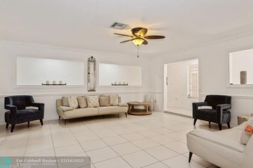 6901 16th St, Hollywood FL  33023-2025 exterior