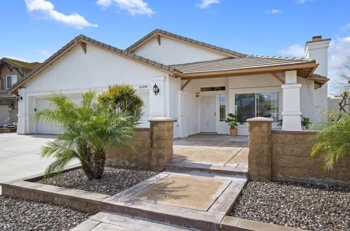 10206 Pinery Grv, Lakeside, CA 92040-2714