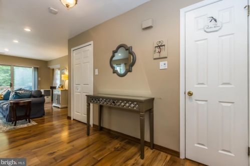 464 Sterling Ct, Southampton PA  18966-2776 exterior