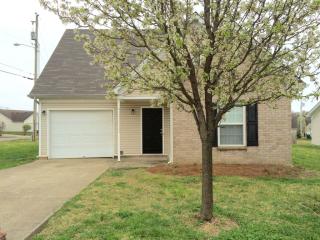 7521 Winchester Dr, Antioch TN  37013-1161 exterior