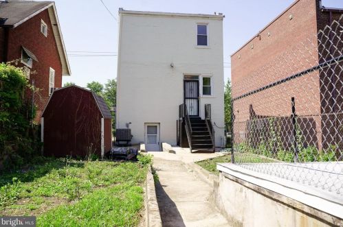 2712 O St, Washington, DC 20020-3613