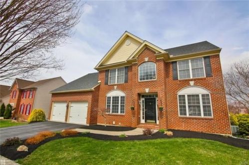 4553 Brighton Rd, Macungie, PA 18062-8224