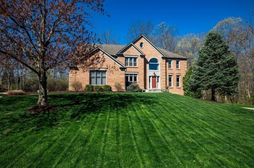 2359 Heather Hill Blvd, Cincinnati, OH 45244-2666