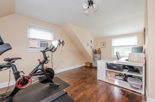 961 Rector St, North Bellmore NY  11710-1117 exterior