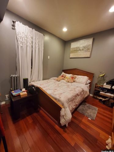 9905 98th St, Jamaica NY  11416-2541 exterior