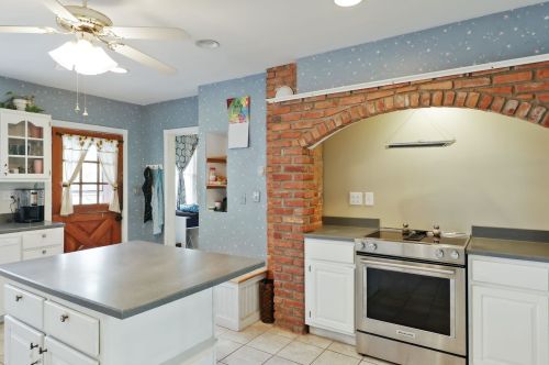 79 Cheney St, Unity NH  03773-1401 exterior