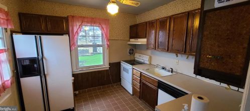 508 Lincoln Ave, Willow Grove, PA 19090-2638
