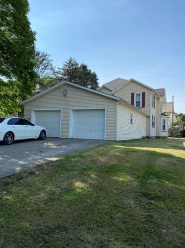 2 Elizabeth St, Greenville PA  16125-2318 exterior