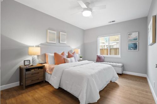 584 Bryan Ave, Sunnyvale CA  94086-6422 exterior