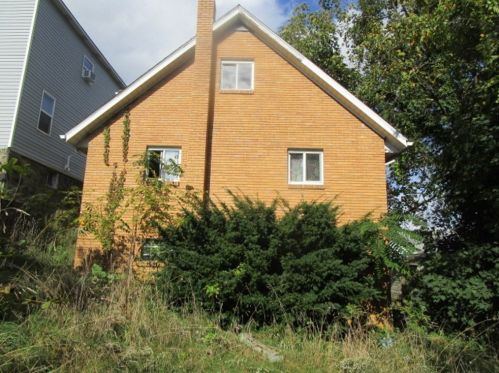 504 Scott Ave, Jeannette, PA 15644-1719
